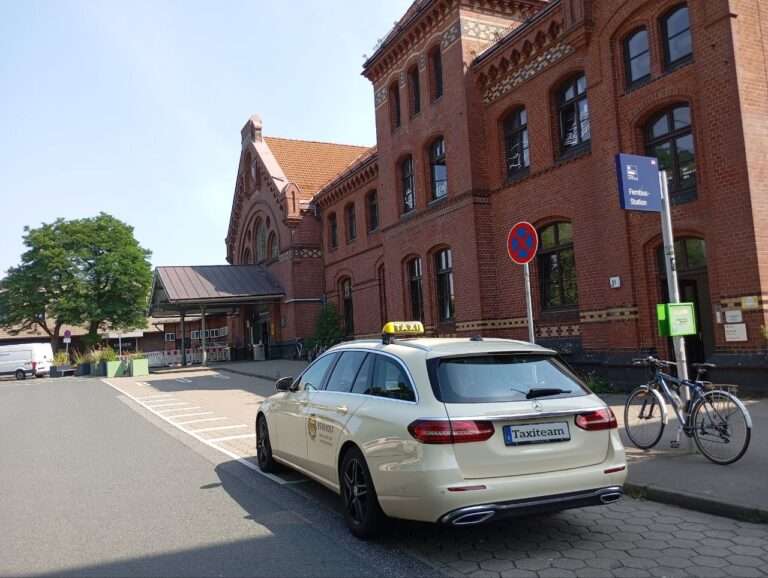 Taxi Harburg Bahnhof - Der Taxistand am Bahnhof